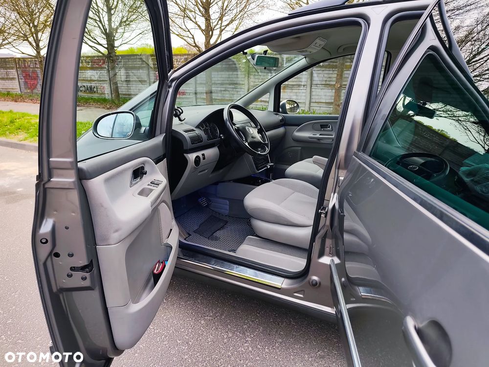 Volkswagen Sharan 1.9 TDI Automatik Exclusive Edition - 19