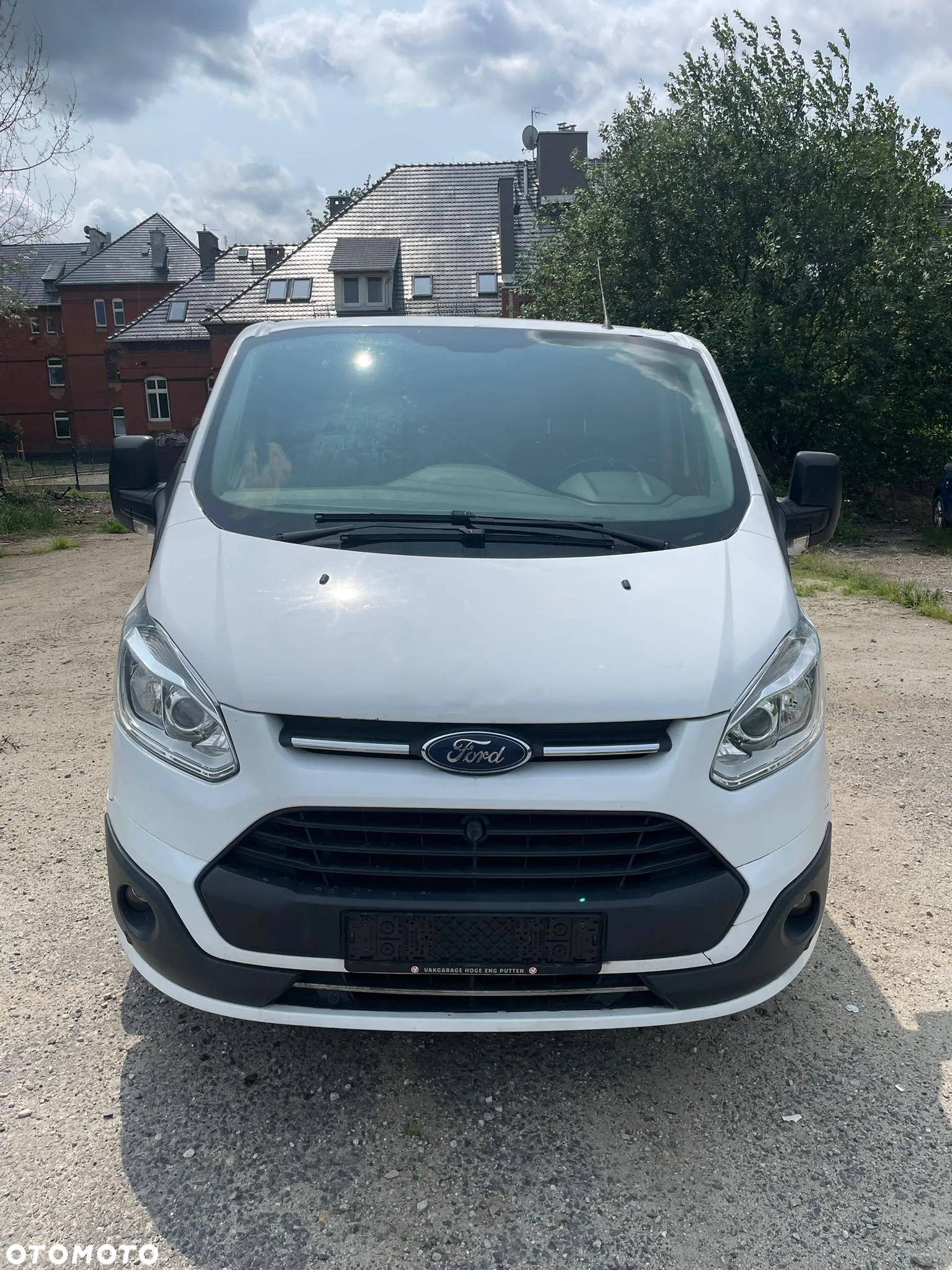 Ford TRANSIT CUSTOM - 13