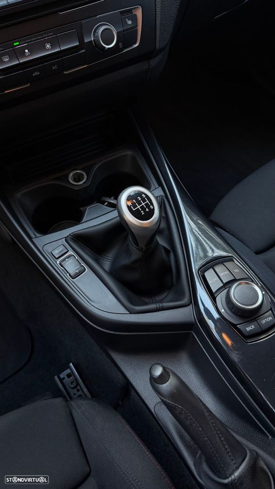 BMW 116 d Line Sport - 24