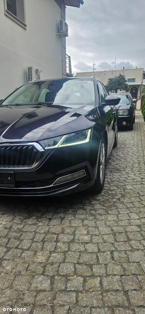 Skoda Octavia 2.0 TDI DSG Selection Plus - 2