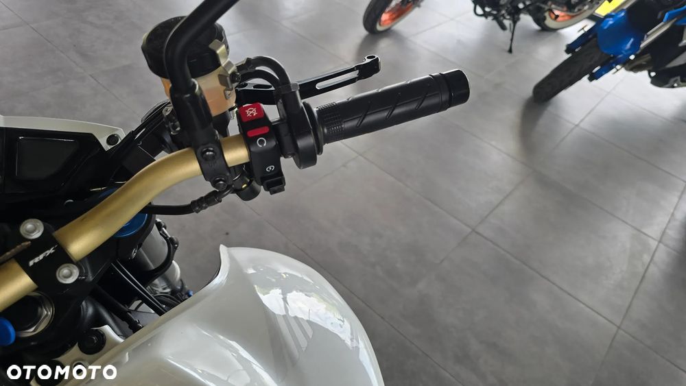 Honda CB - 15