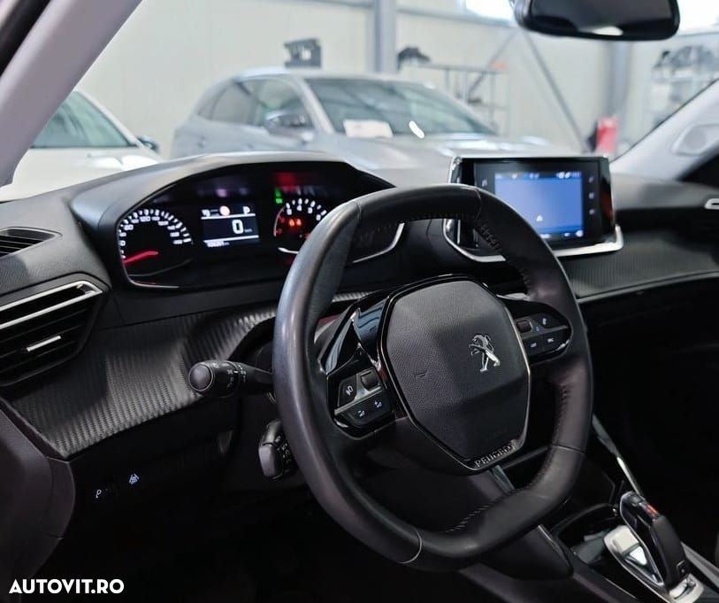 Peugeot 2008 PureTech 130 EAT8 Allure - 5