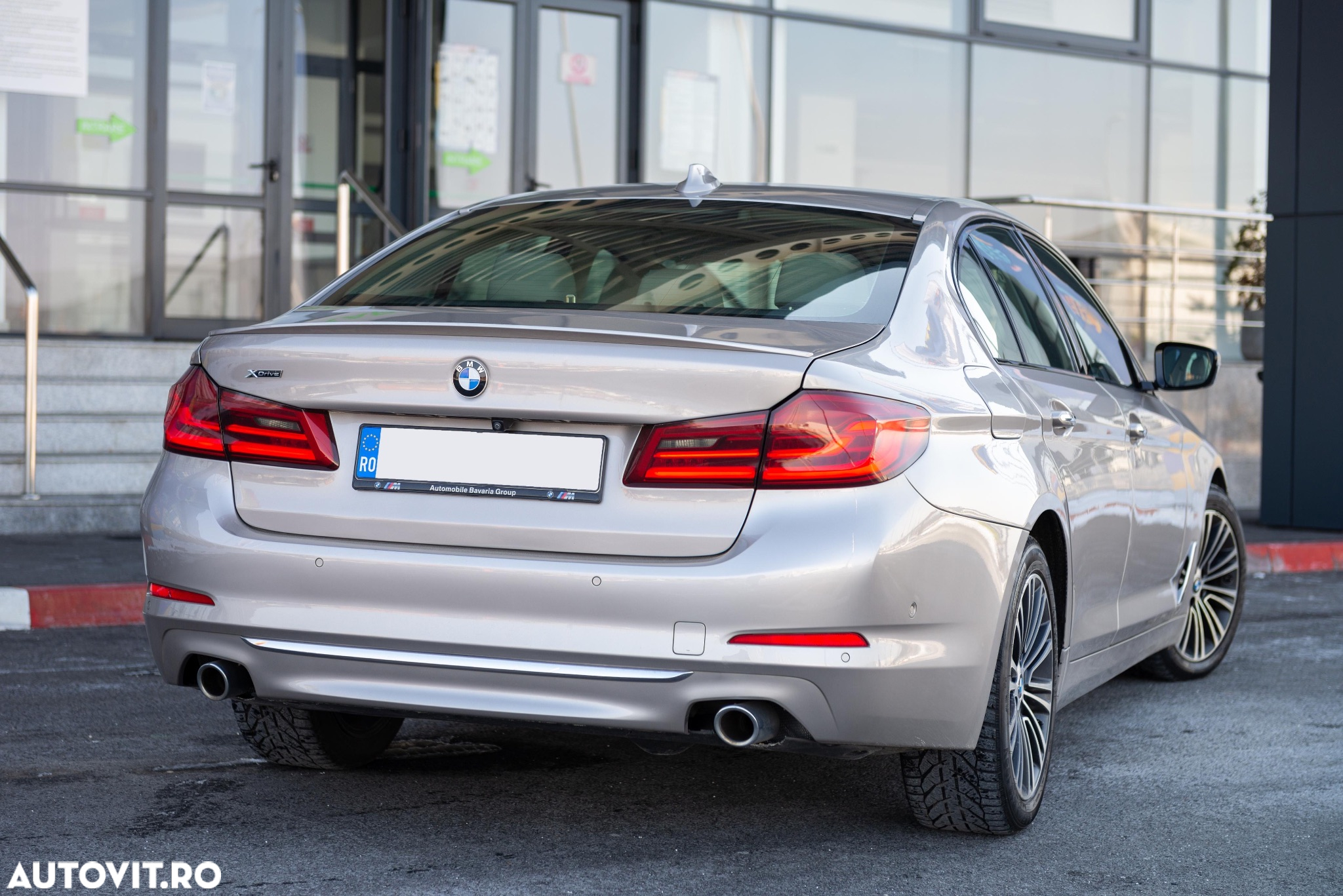BMW Seria 5 520d xDrive AT - 6