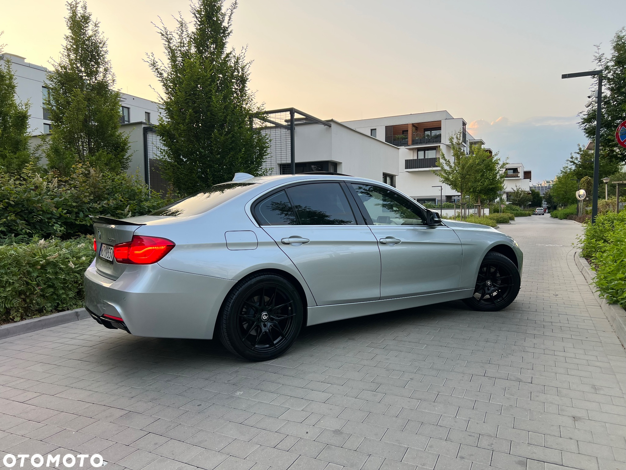 BMW Seria 3 330i - 4