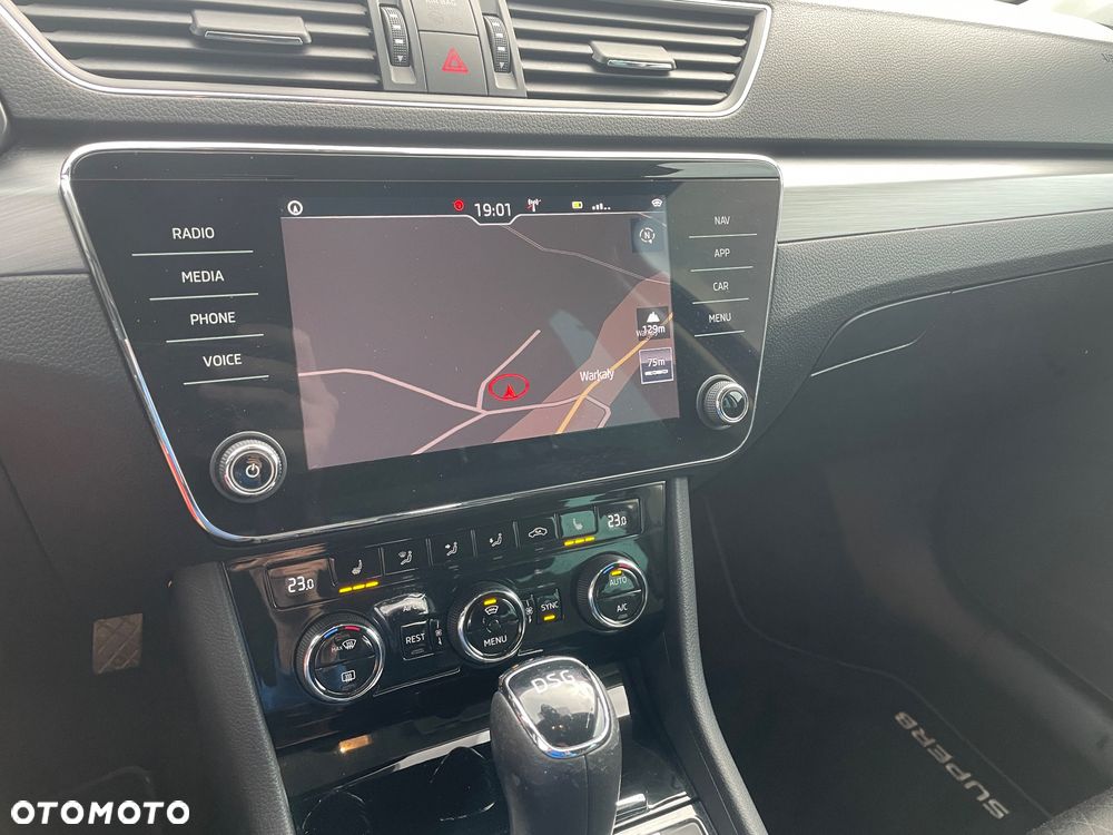 Skoda Superb 1.4 TSI ACT DSG Style - 11