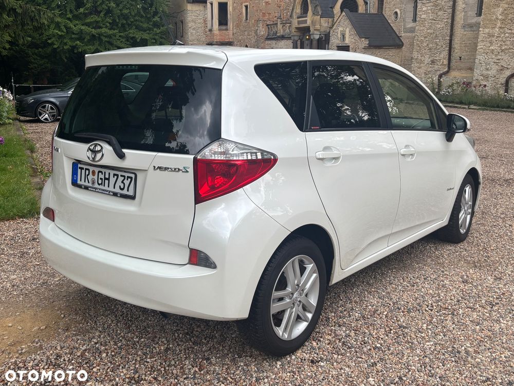 Toyota Verso S 1.33 Premium - 7