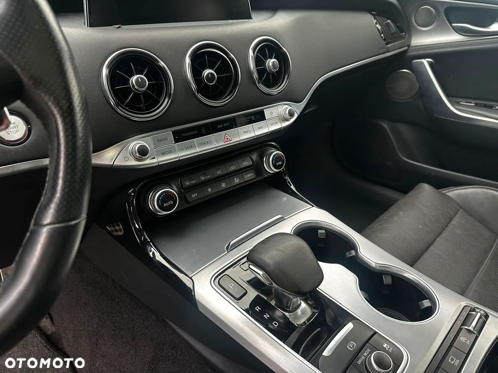 Kia Stinger 3.3 T-GDI V6 GT Prestige Line AWD - 13