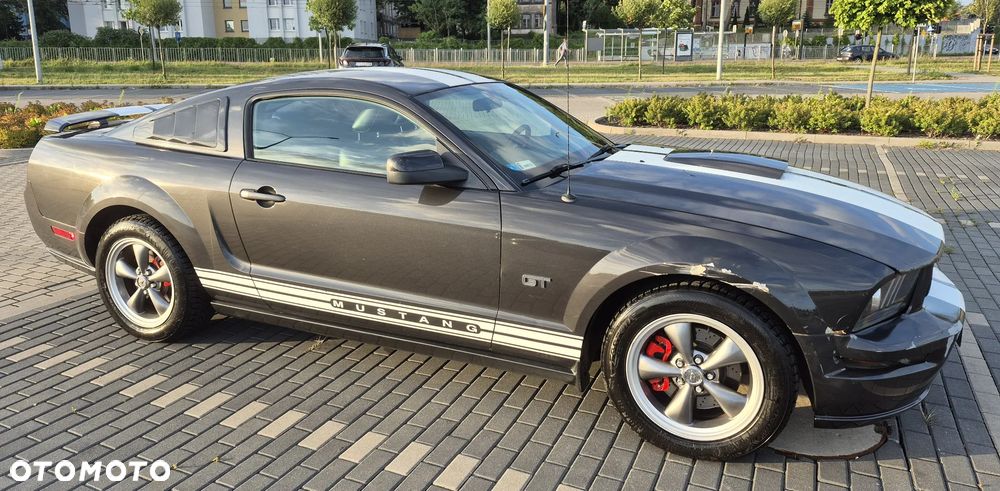 Ford Mustang - 2