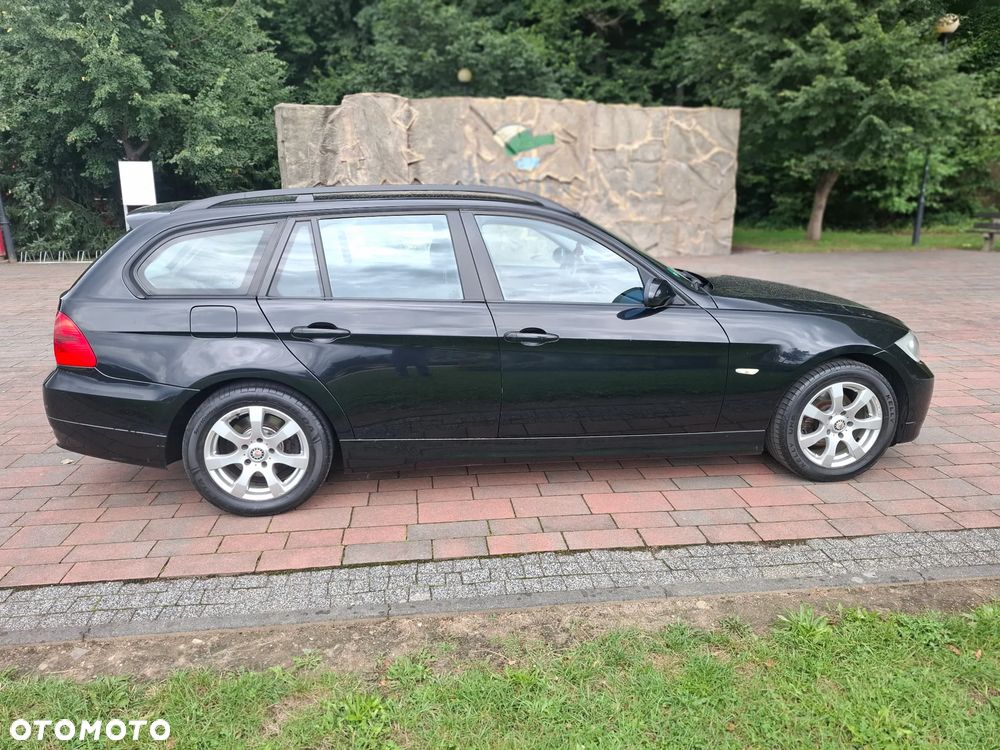 BMW Seria 3 318i - 6