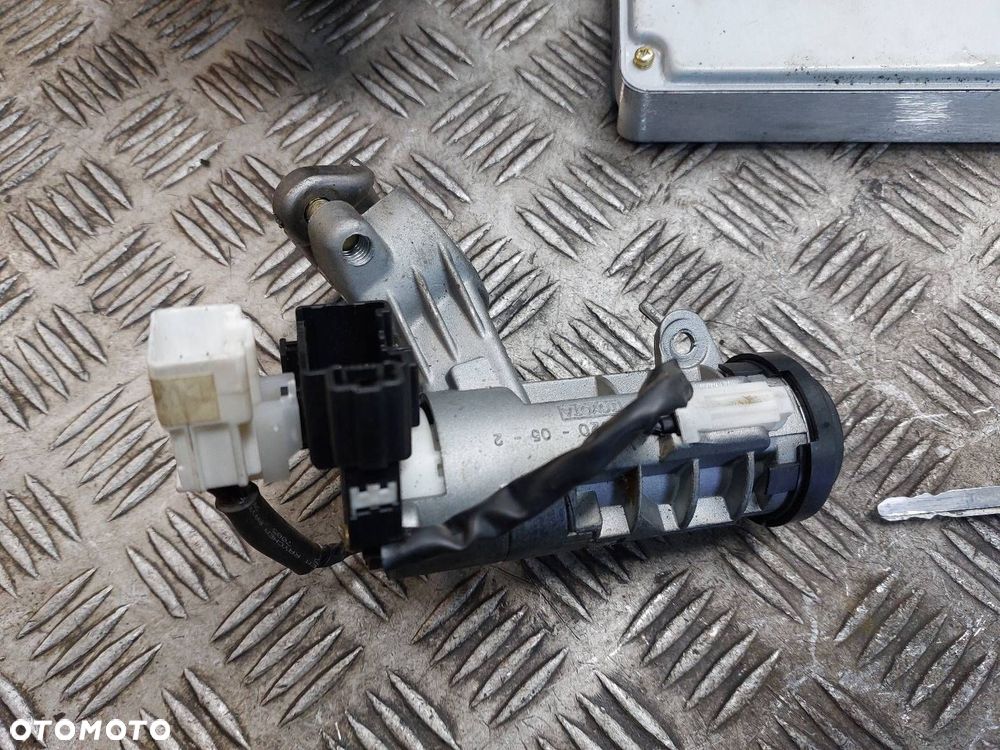 ZESTAW STARTOWY TOYOTA AVENSIS T22 2.0 D4D 89661-05420 89741-05041 - 5