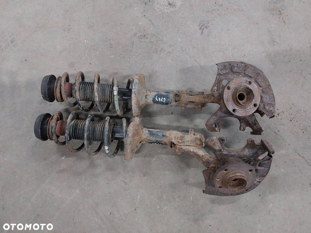 AMORTYZATOR SPRĘŻYNA ZWROTNICA LEWY PRZÓD + PRAWY PRZÓD GOLF III 1.6 8V - 1