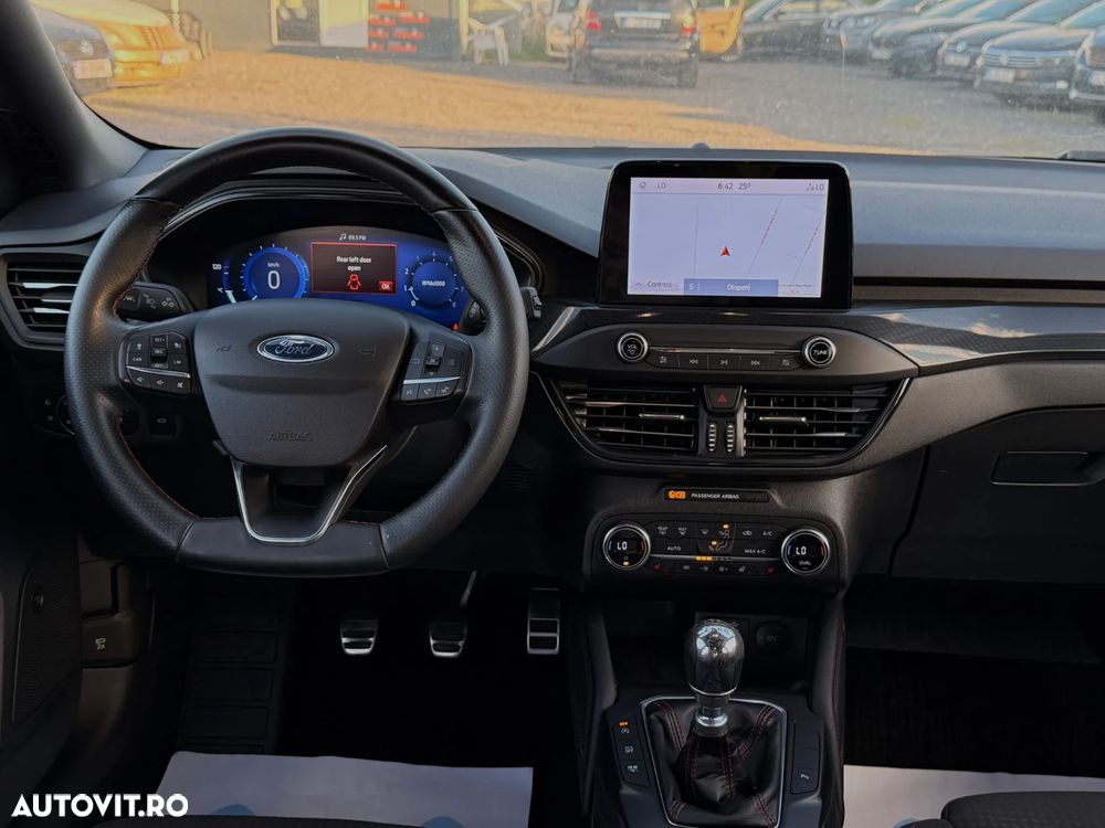 Ford Focus 1.0 EcoBoost MHEV ST-Line - 8