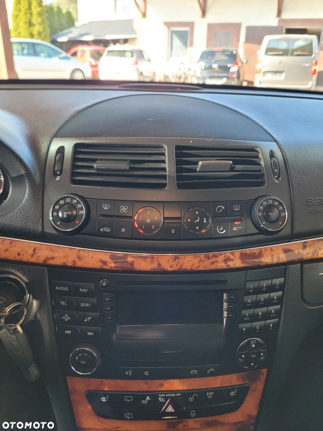 Mercedes-Benz Klasa E 200 T Kompressor Automatik Elegance - 23