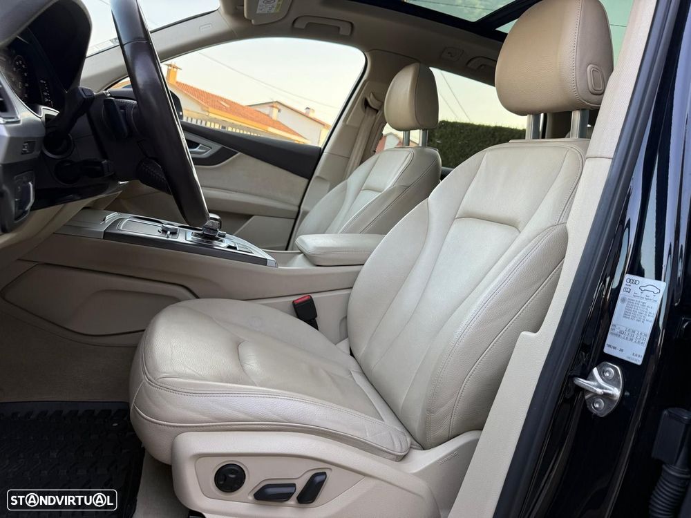 Audi Q7 3.0 TDI quattro tiptronic 7L - 13