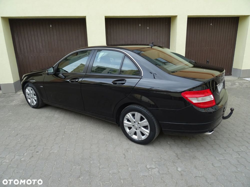 Mercedes-Benz Klasa C 200 CDI DPF Automatik BlueEFFICIENCY - 26