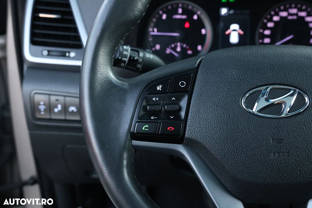 Hyundai Tucson 2.0 CRDI 4WD Automatik Style - 34