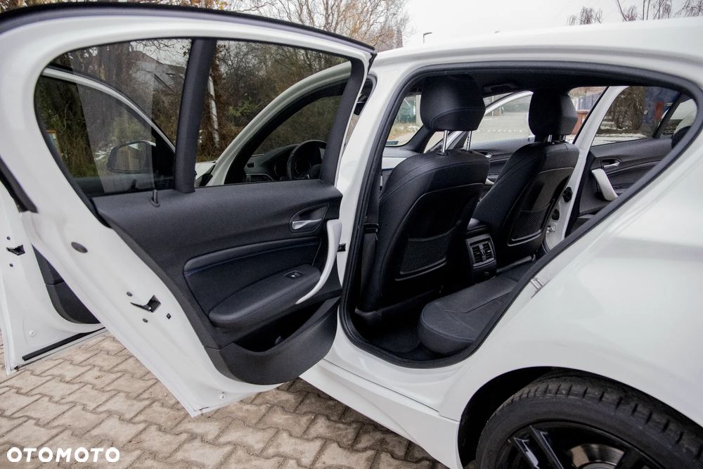 BMW Seria 1 118i GPF M Sport Shadow - 19