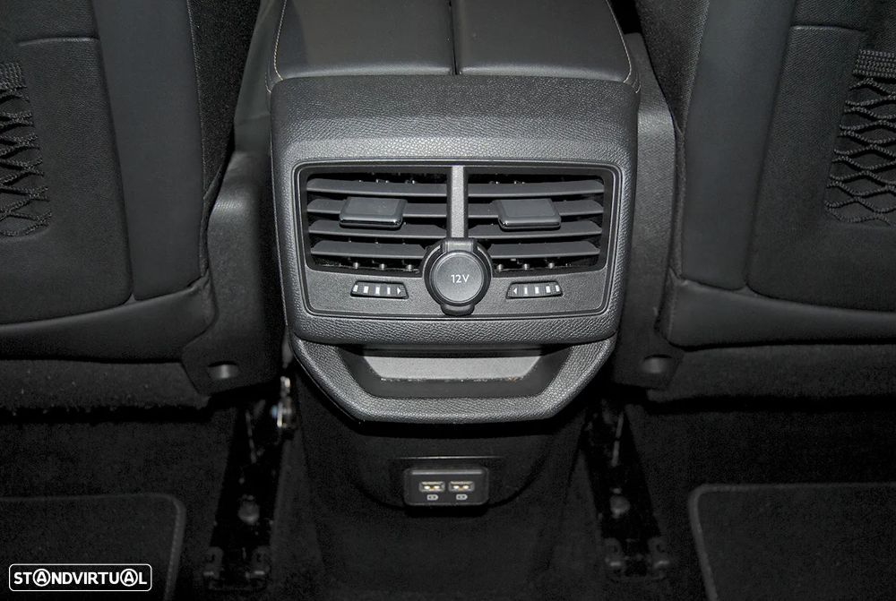 Peugeot 3008 1.6 Hybrid GT e-EAT8 - 24