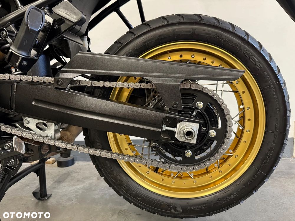 Suzuki V-STROM - 8