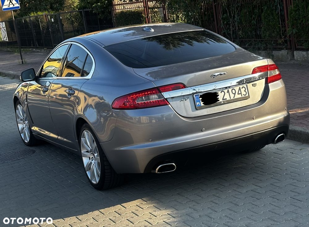 Jaguar XF - 2