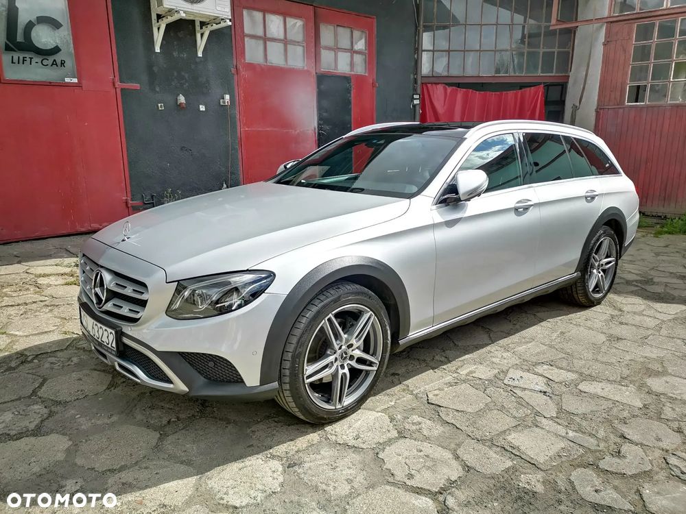 Mercedes-Benz Klasa E 220 d 4Matic 9G-TRONIC - 1