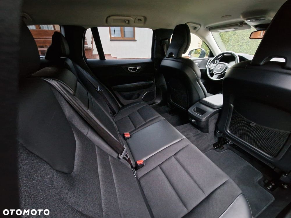 Volvo V60 D3 Geartronic Momentum - 36