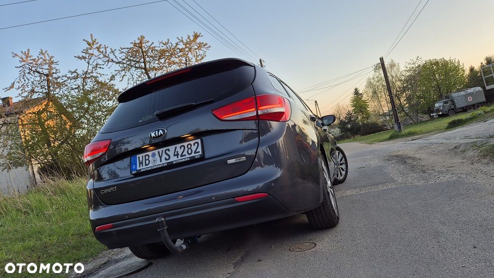 Kia Ceed 1.6 GDI ISG Spirit - 13