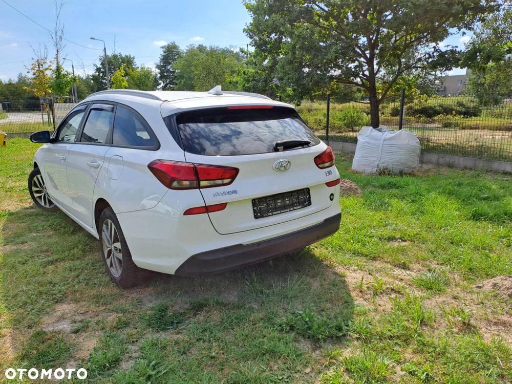 Hyundai i30 1.4 T-GDI Comfort DCT - 6