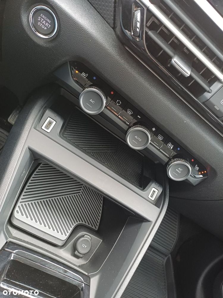Citroën C4 1.2 PureTech Max S&S EAT8 - 15