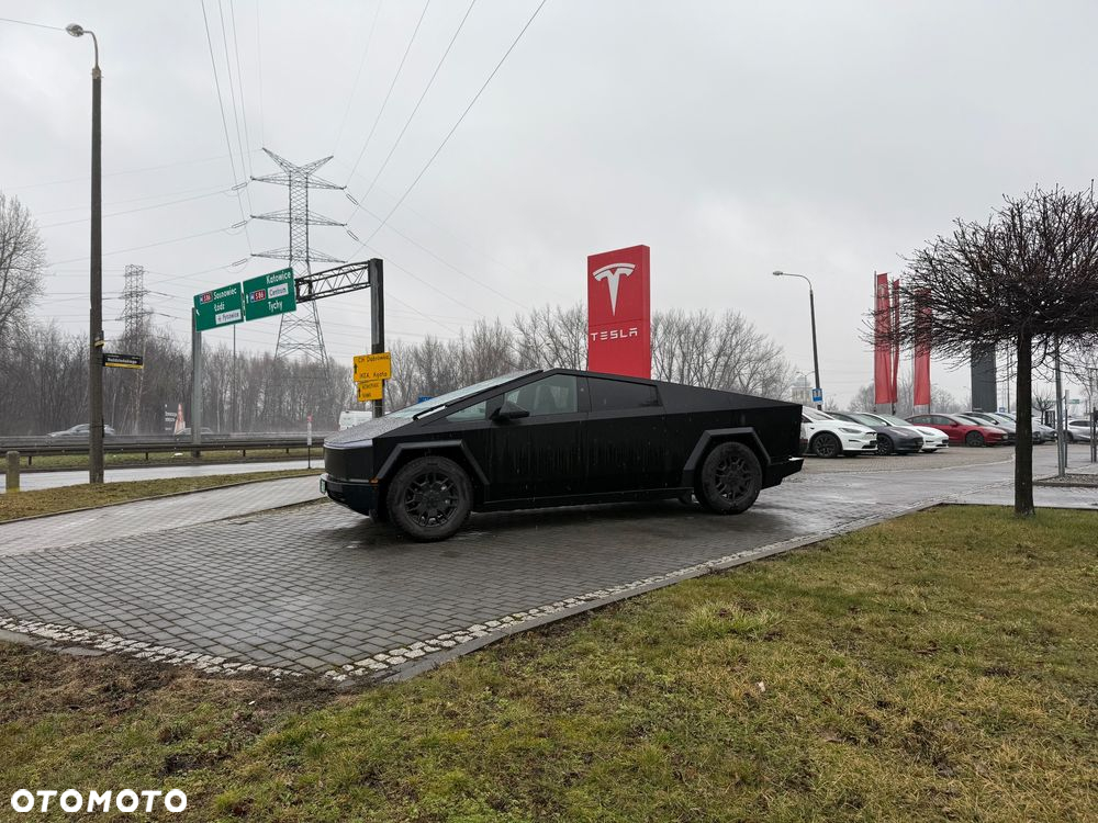 Tesla Cybertruck - 2