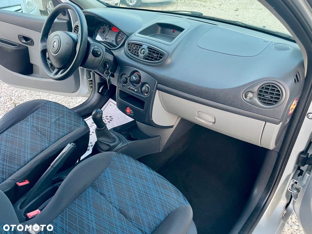Renault Clio 1.2 16V Authentique - 27