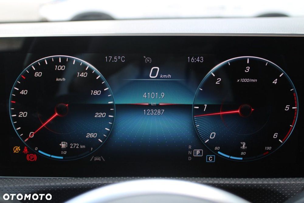 Mercedes-Benz CLA - 31