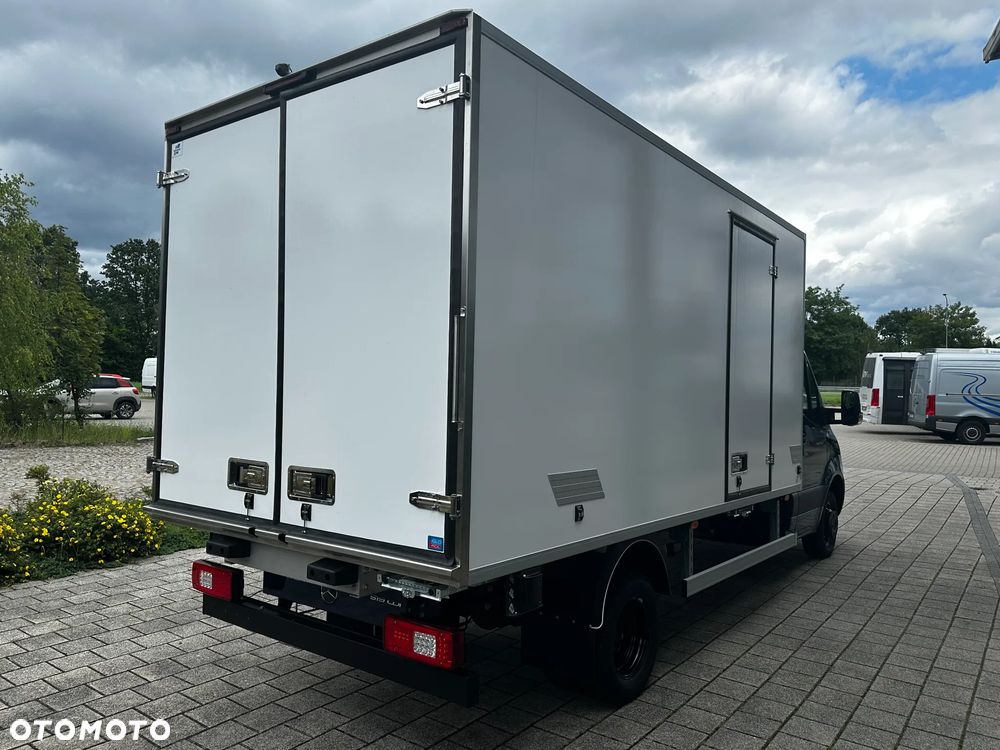 Mercedes-Benz Sprinter - 7