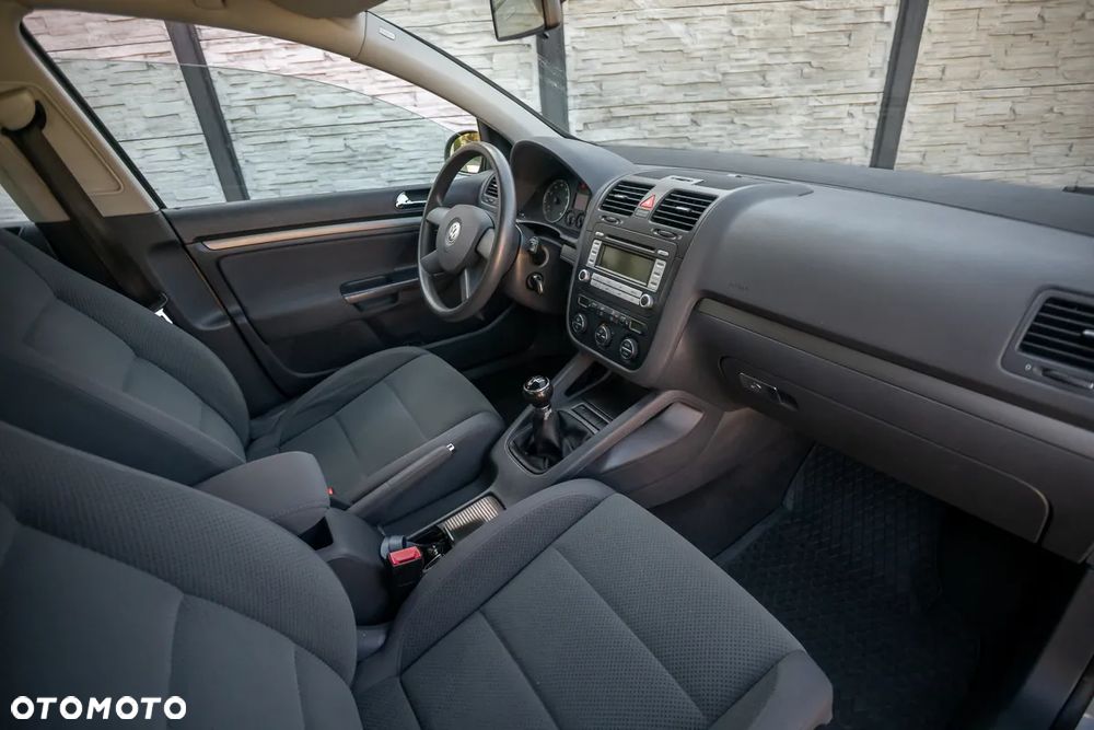 Volkswagen Golf 1.6 Comfortline - 21