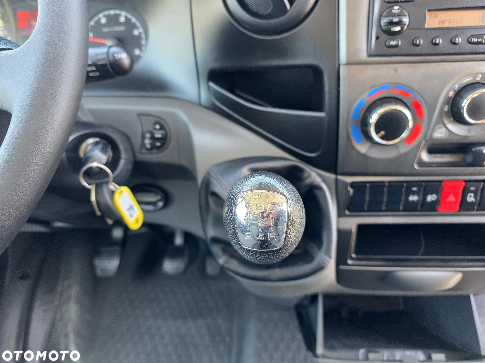 Iveco 35C13 2,3 HPI 130 KONNA DOKA BRYGADÓWKA 7 OSOBOWA 3,2M SKRZYNIA WEBASTO BLIŻNIAKI DO 3,5T GWARANCJA - 25