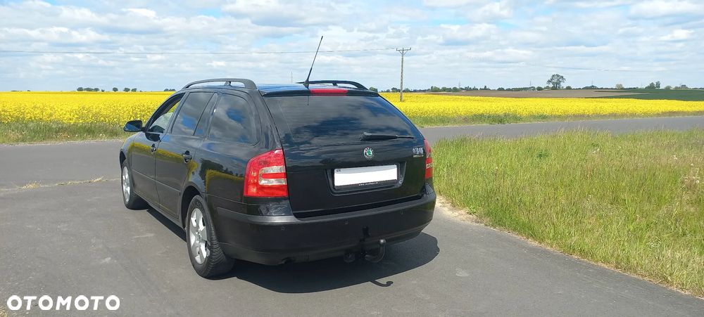 Skoda Octavia 1.6 Ambiente - 9