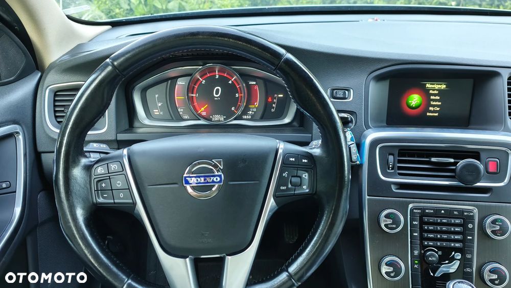 Volvo V60 D6 AWD Plug-in Hybrid Summum - 3