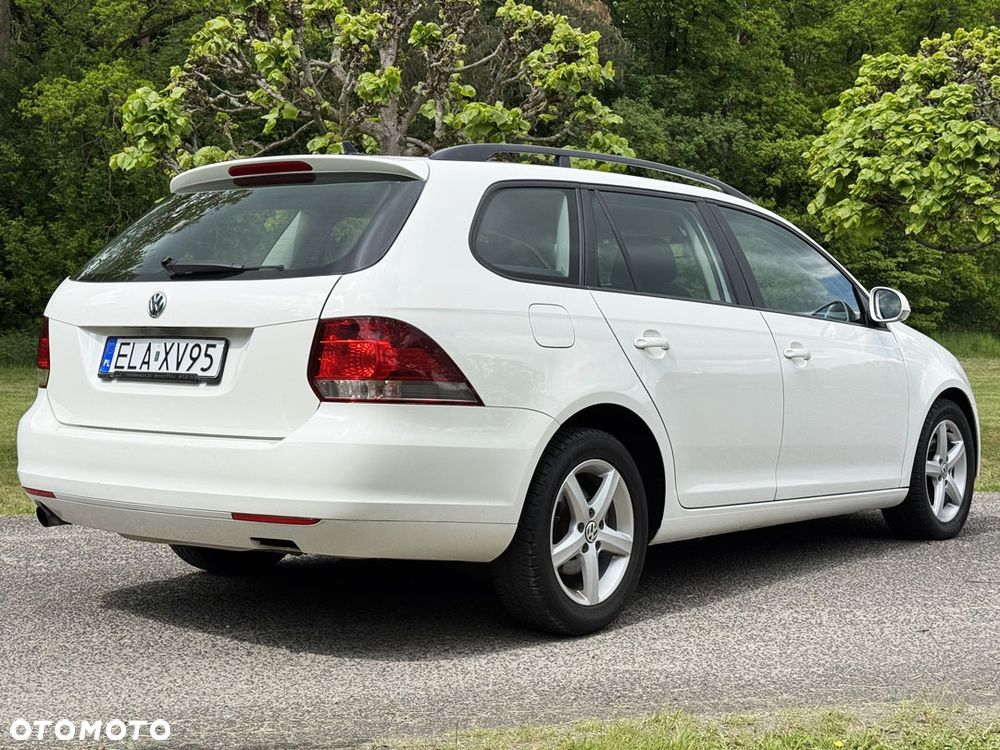 Volkswagen Golf 1.6 TDI DPF BlueMotion - 15