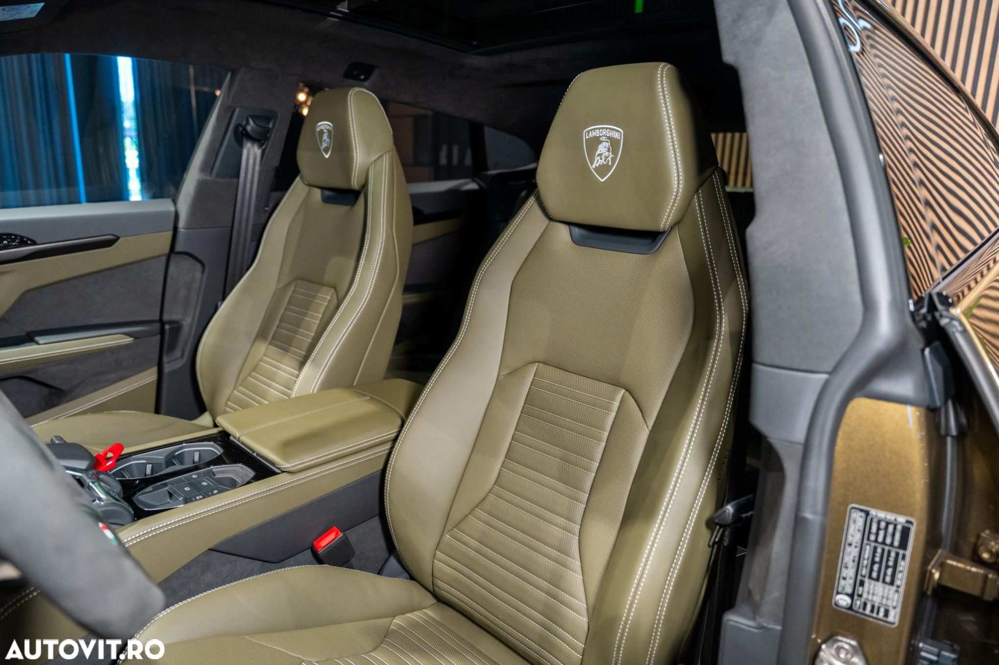 Lamborghini URUS - 16