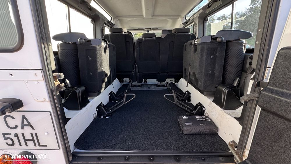 Land Rover Defender 110 DPF Station Wagon E - 15