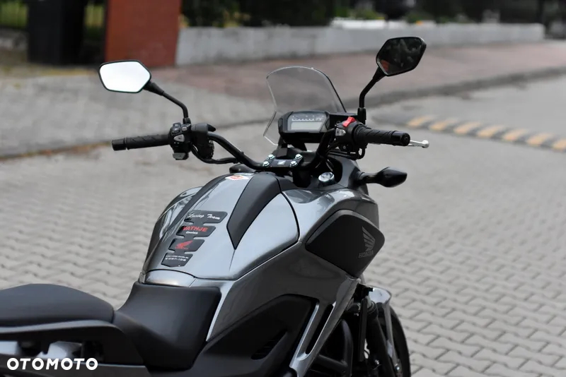 Honda NC - 16