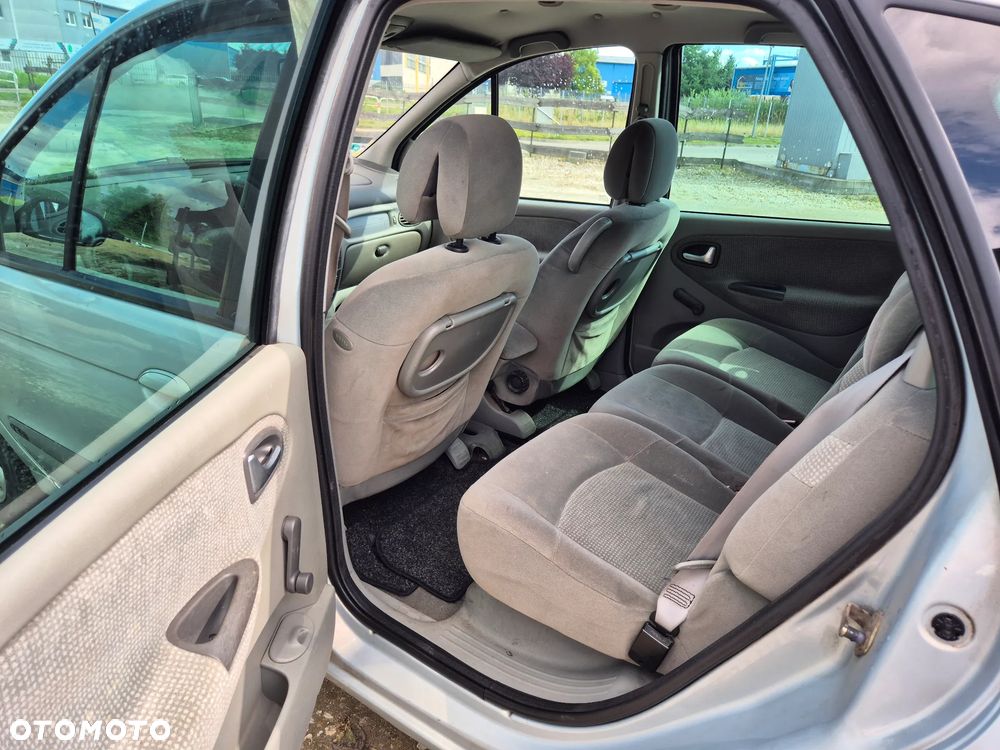 Renault Scenic 1.6 16V Alize - 7