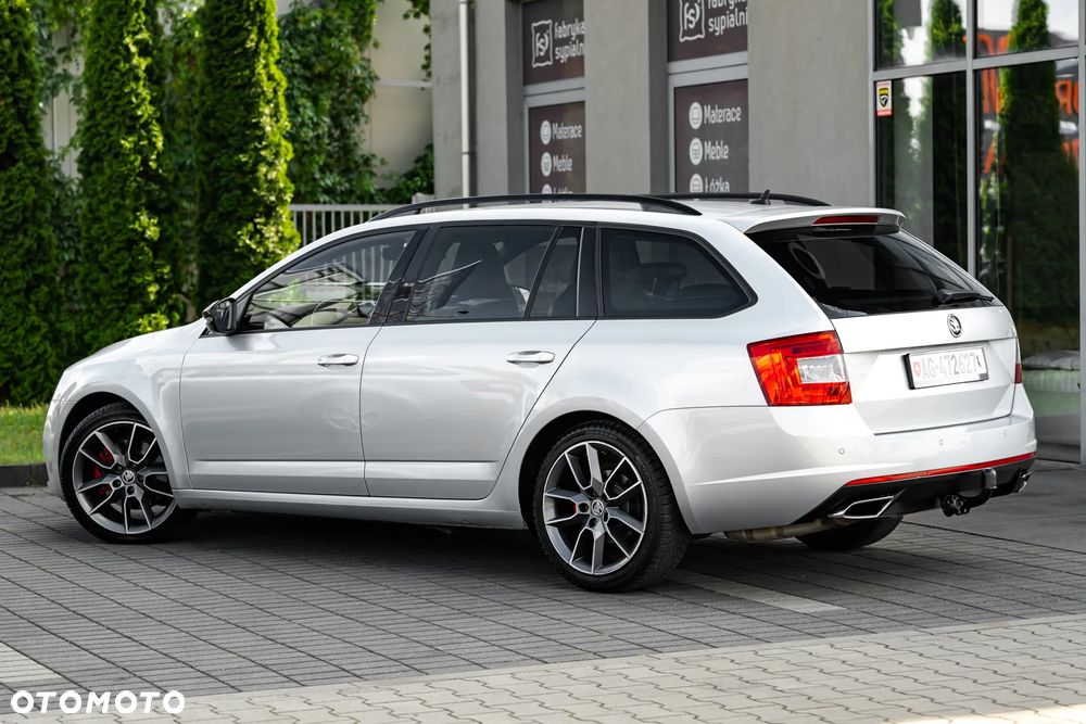 Skoda Octavia 2.0 TDI DSG RS - 14