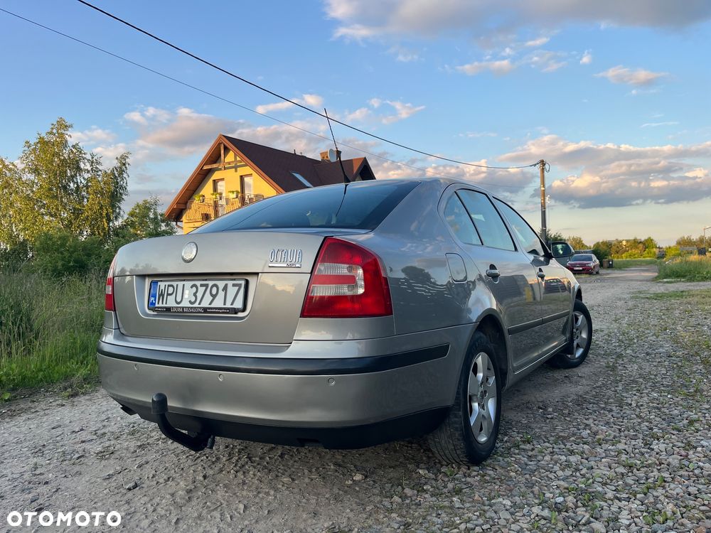Skoda Octavia 1.6 Ambition - 15