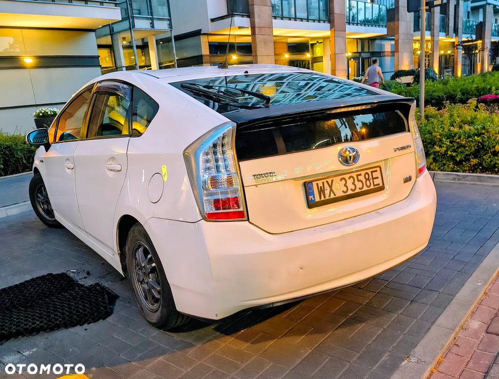 Toyota Prius 1.8 HSD Active - 3