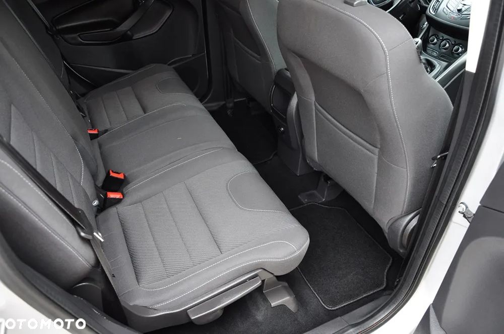 Ford Kuga 2.0 TDCi 4WD Titanium - 27