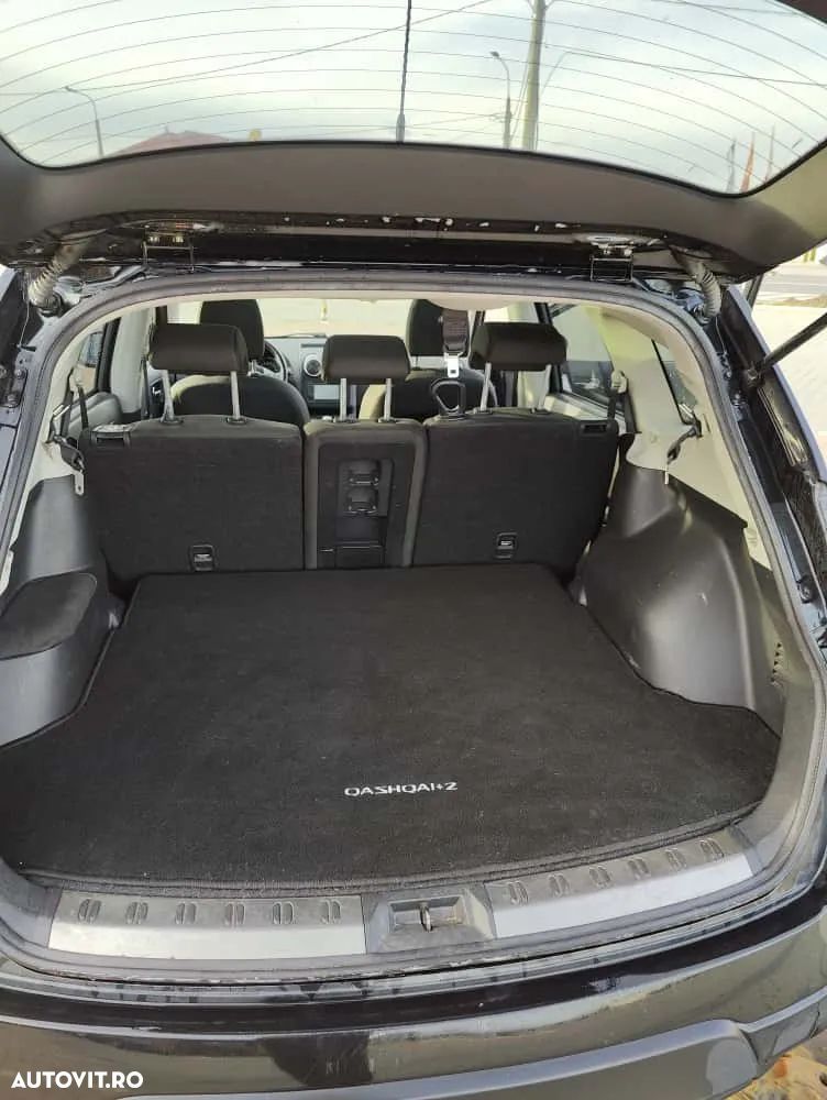 Nissan Qashqai+2 - 13