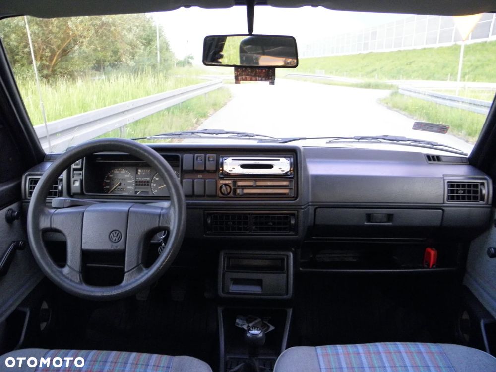Volkswagen Golf 1.6 CL - 30