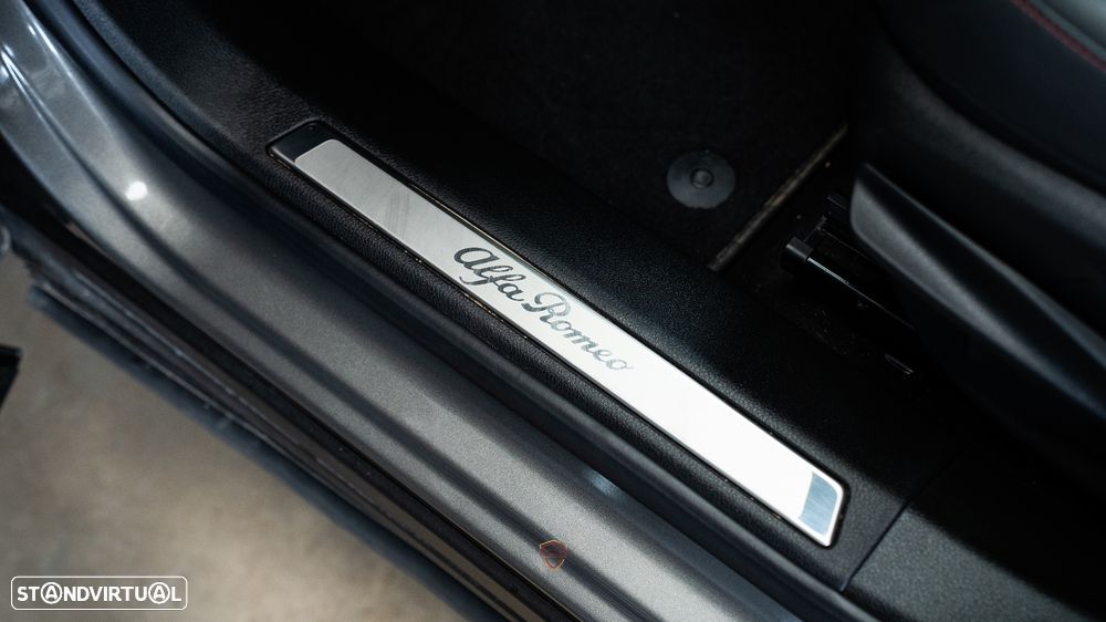 Alfa Romeo Tonale 1.5 Hybrid Edizione Speciale - 21