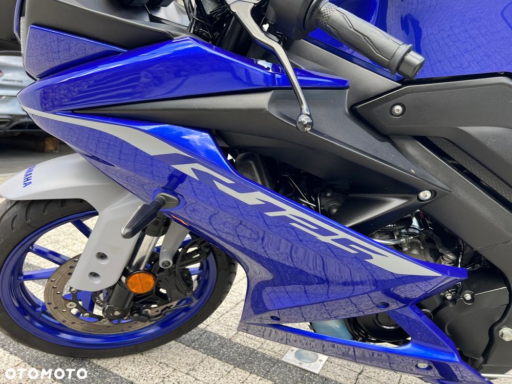 Yamaha YZF - 18